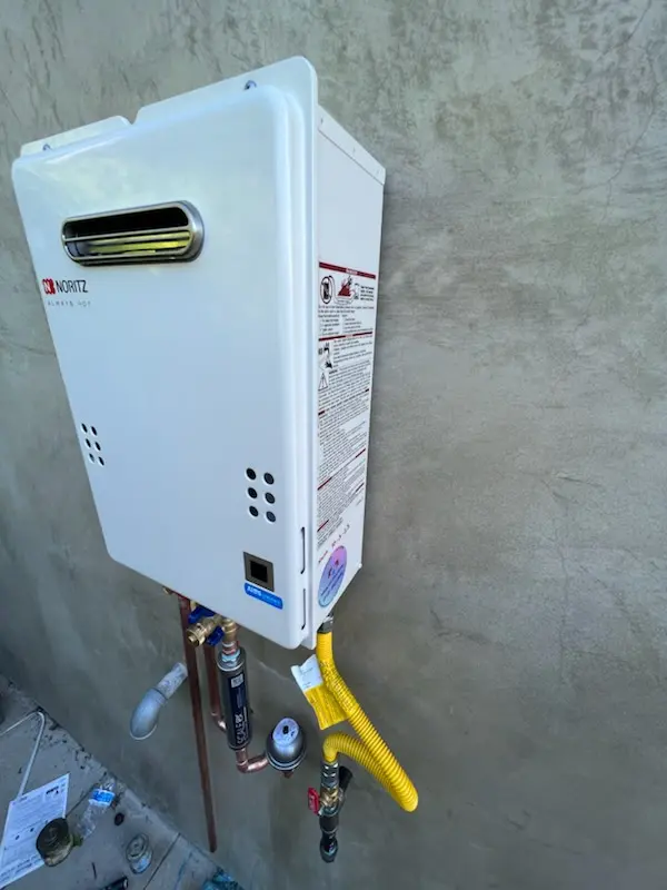 Tankless water heater installation for Woodview Heights homes
